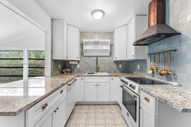 最近售出: $395,000 (3 贝兹, 1 浴室, 1021 平方英尺)