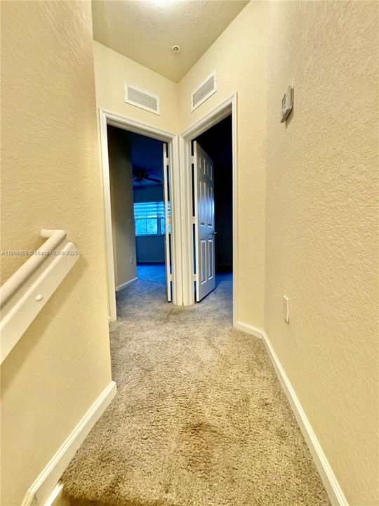 For Rent: $2,750 (2 beds, 2 baths, 1205 Square Feet)