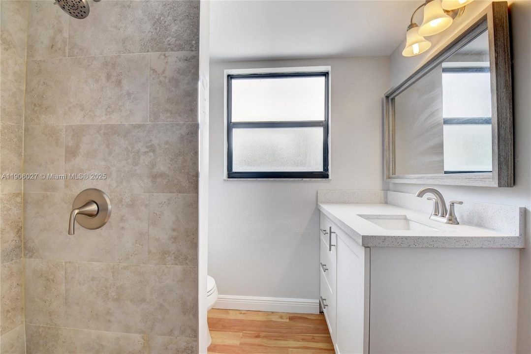 出租: $2,750 (2 贝兹, 2 浴室, 1267 平方英尺)