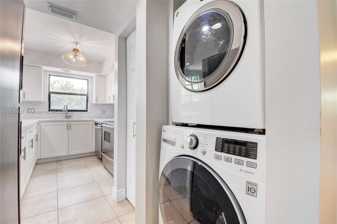 出租: $2,750 (2 贝兹, 2 浴室, 1267 平方英尺)