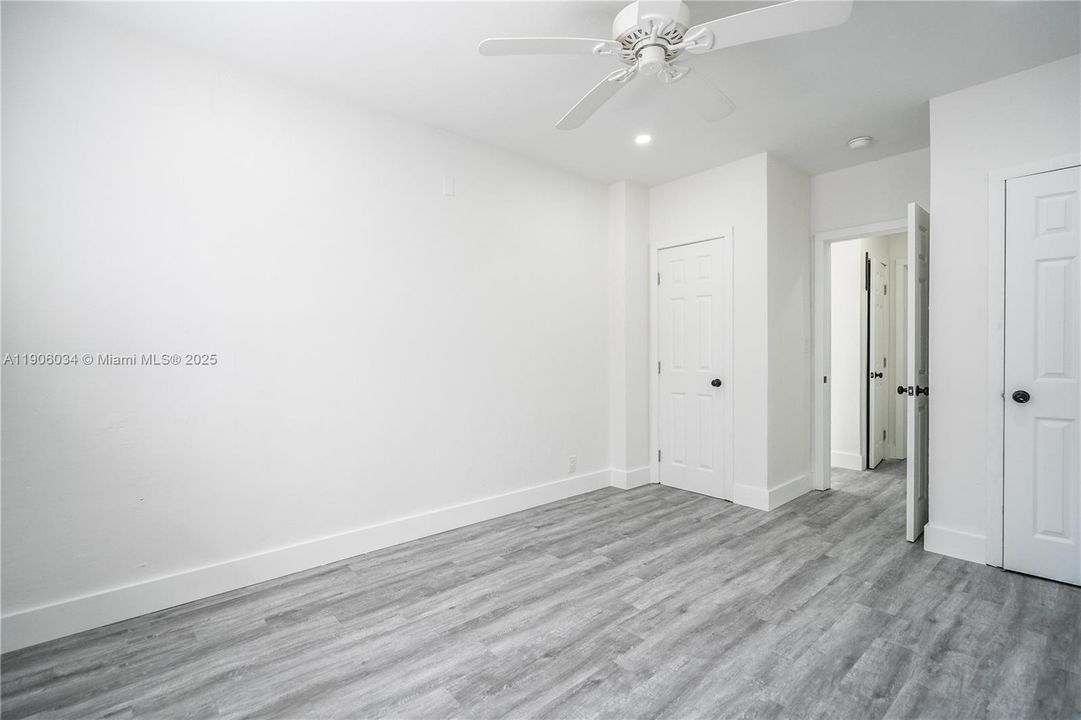 Recently Rented: $1,875 (1 beds, 1 baths, 990 Square Feet)
