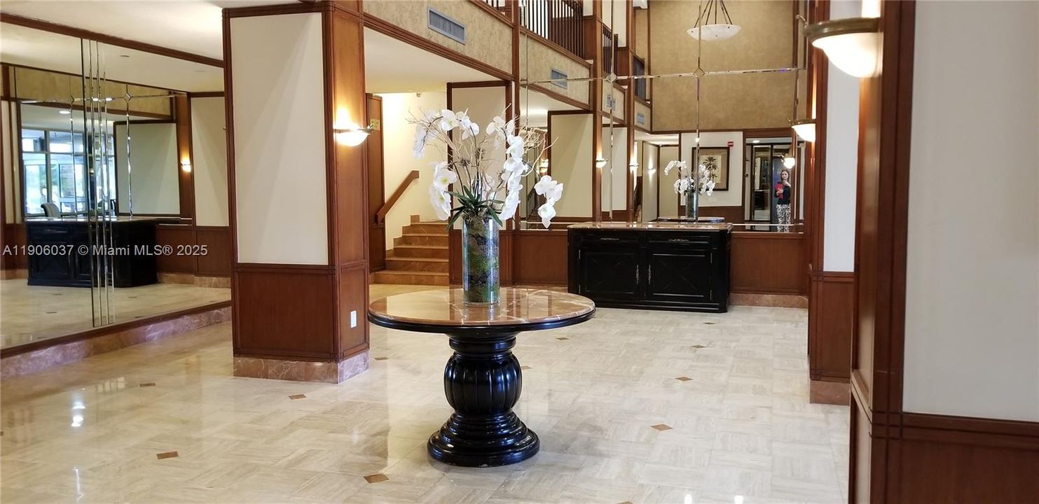 Recently Rented: $1,950 (1 beds, 1 baths, 1066 Square Feet)