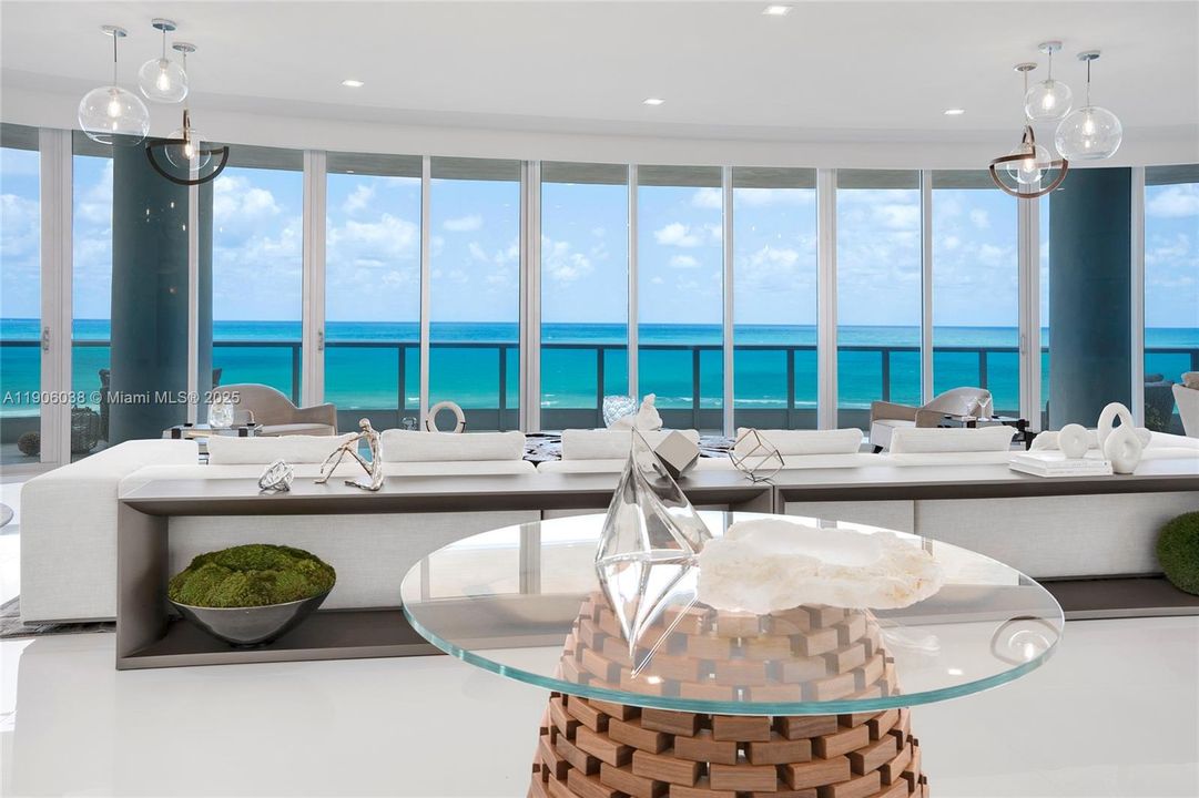 For Rent: $32,000 (3 beds, 3 baths, 2959 Square Feet)