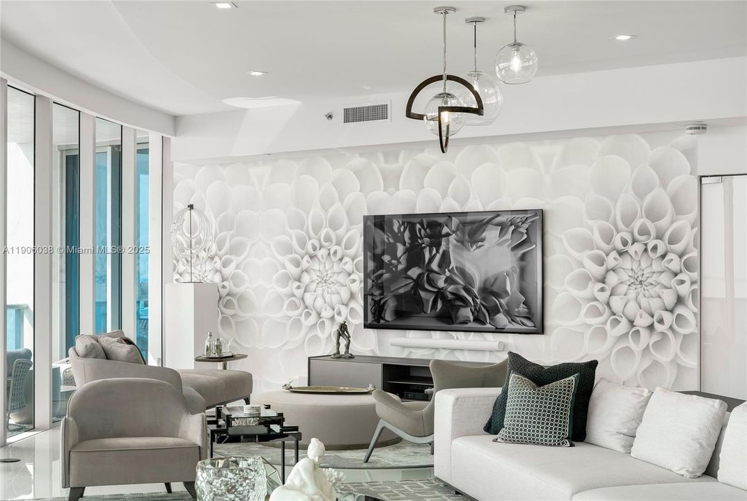 For Rent: $32,000 (3 beds, 3 baths, 2959 Square Feet)