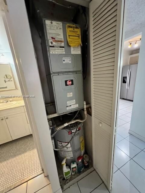 待售: $179,000 (1 贝兹, 1 浴室, 756 平方英尺)