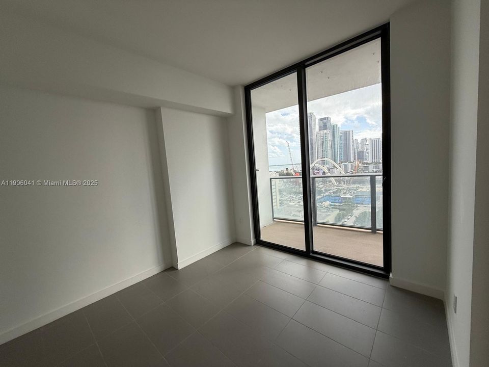 For Rent: $3,750 (2 beds, 2 baths, 878 Square Feet)