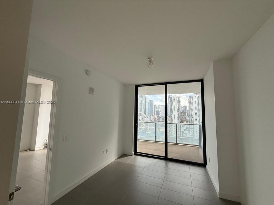 For Rent: $3,750 (2 beds, 2 baths, 878 Square Feet)