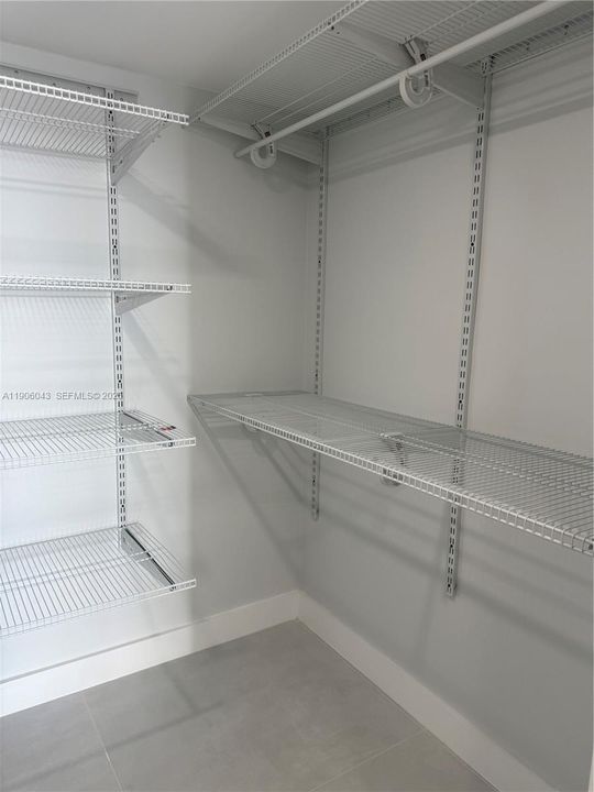 В аренду: $3,800 (2 спален, 2 ванн, 1092 Квадратных фут)