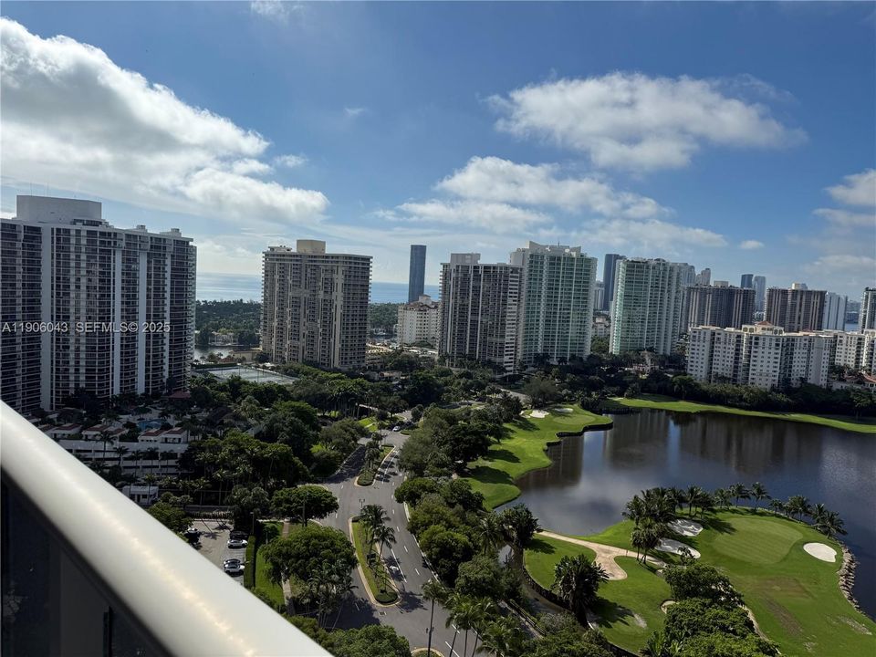 В аренду: $3,800 (2 спален, 2 ванн, 1092 Квадратных фут)