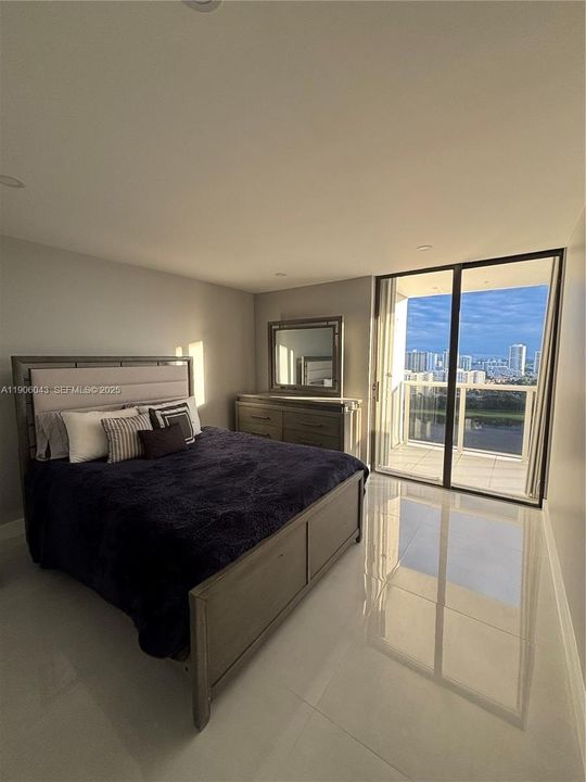 В аренду: $3,800 (2 спален, 2 ванн, 1092 Квадратных фут)