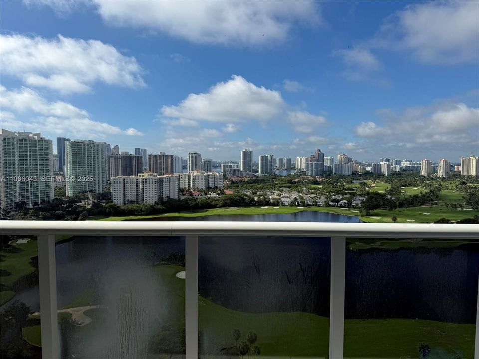 В аренду: $3,800 (2 спален, 2 ванн, 1092 Квадратных фут)