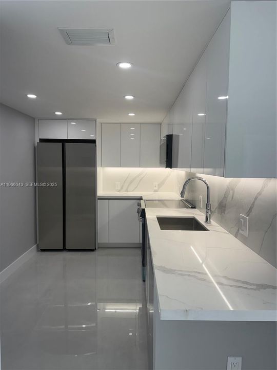 В аренду: $3,800 (2 спален, 2 ванн, 1092 Квадратных фут)