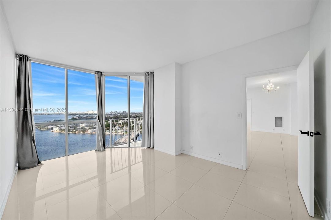 出租: $3,500 (2 贝兹, 2 浴室, 1030 平方英尺)