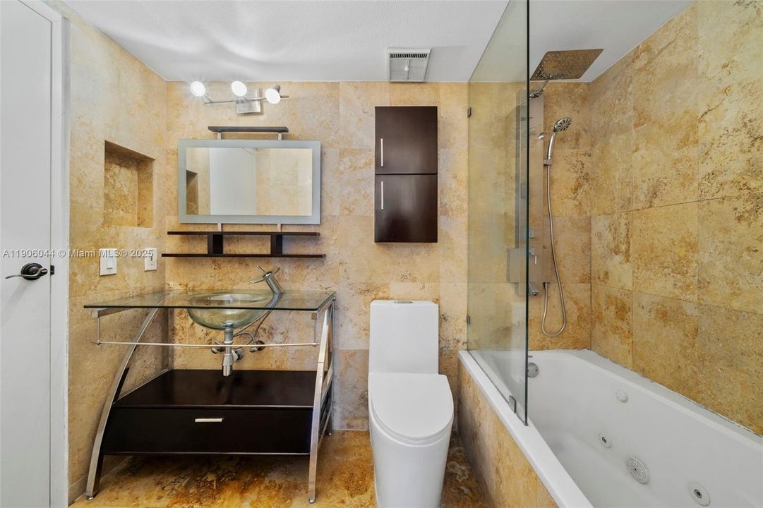 出租: $3,500 (2 贝兹, 2 浴室, 1030 平方英尺)