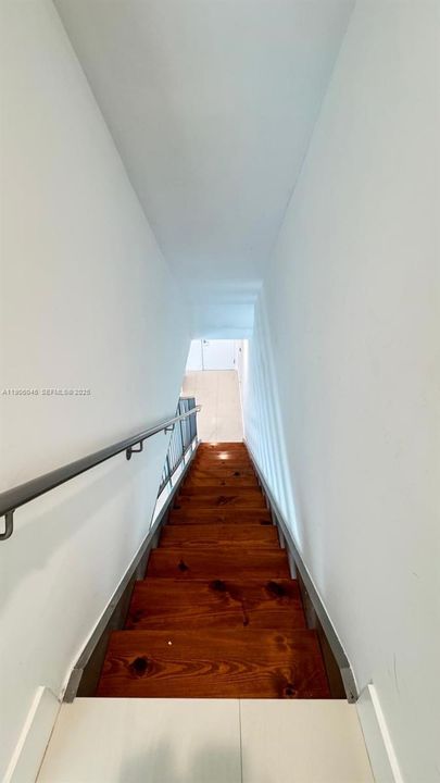 Active With Contract: $630,000 (1 beds, 2 baths, 1214 Square Feet)