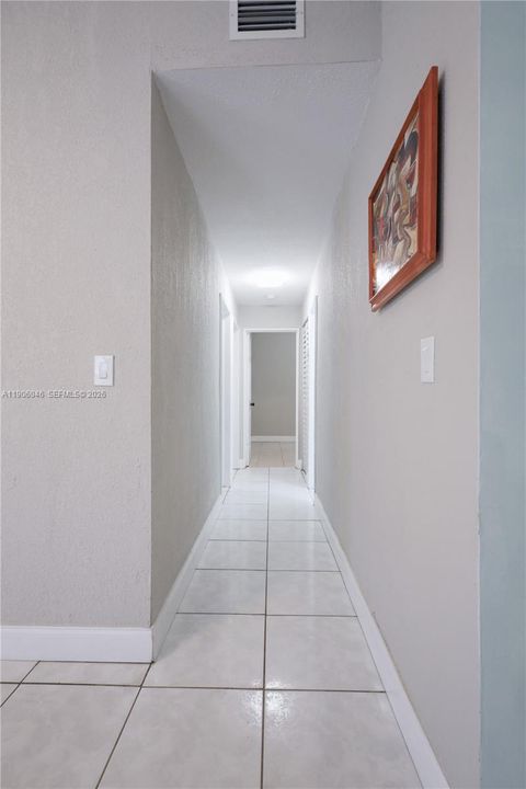 En Venta: $455,000 (3 camas, 1 baños, 864 Pies cuadrados)