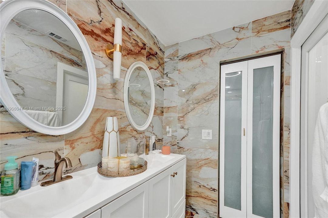 For Sale: $550,000 (3 beds, 2 baths, 1517 Square Feet)