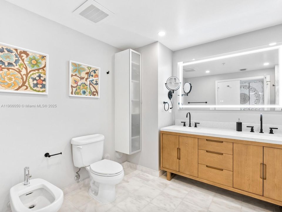 待售: $1,275,000 (2 贝兹, 3 浴室, 1870 平方英尺)