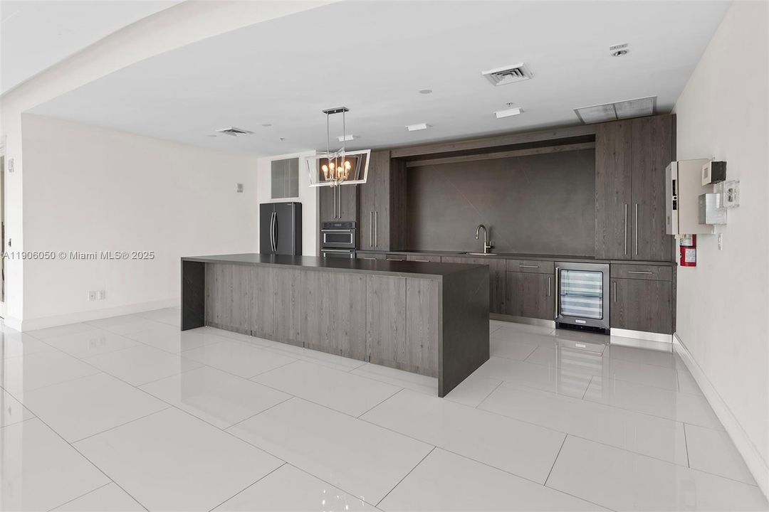 待售: $1,275,000 (2 贝兹, 3 浴室, 1870 平方英尺)