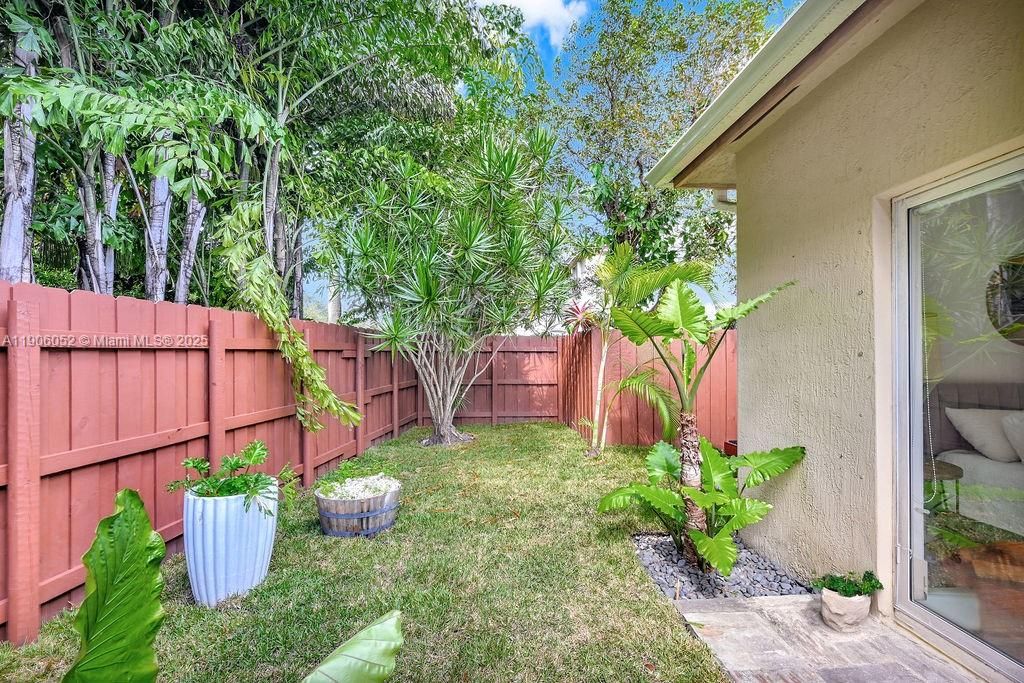 Active With Contract: $690,000 (3 beds, 2 baths, 1478 Square Feet)