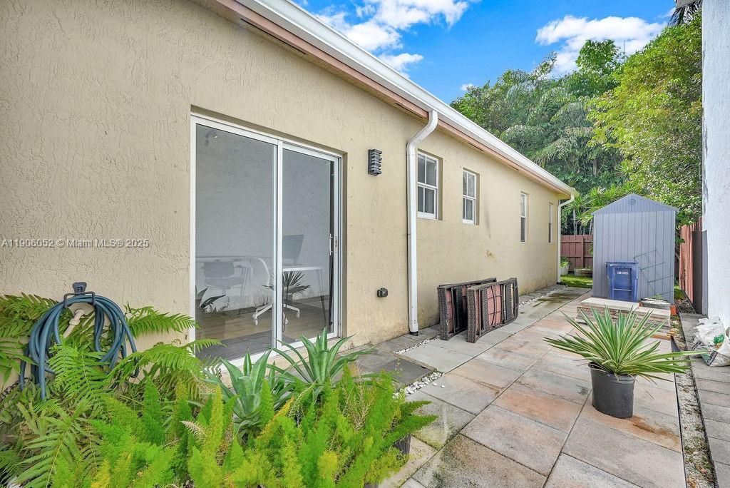 Active With Contract: $690,000 (3 beds, 2 baths, 1478 Square Feet)