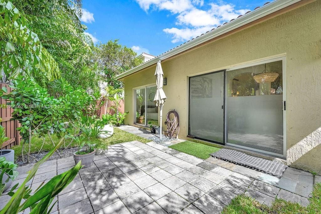 Active With Contract: $690,000 (3 beds, 2 baths, 1478 Square Feet)