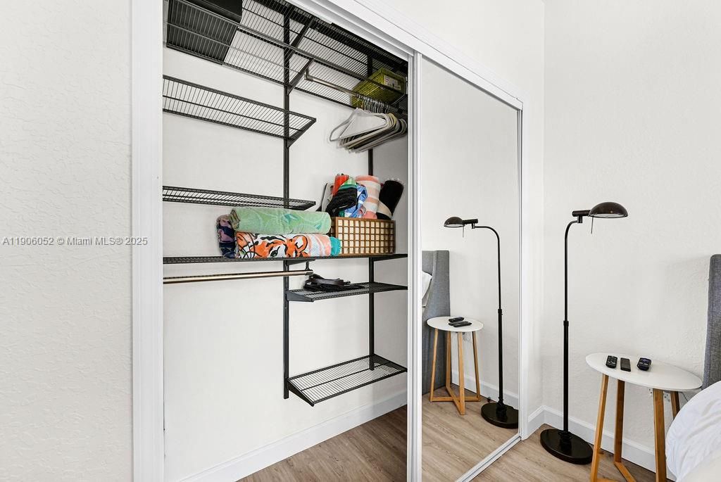 Active With Contract: $690,000 (3 beds, 2 baths, 1478 Square Feet)