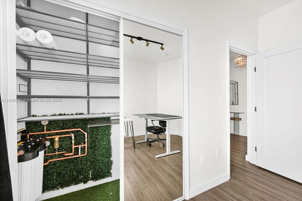 Active With Contract: $690,000 (3 beds, 2 baths, 1478 Square Feet)