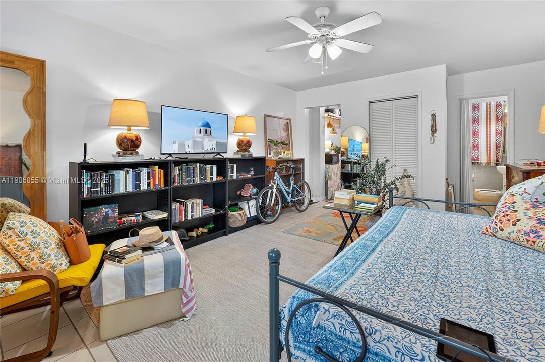 待售: $775,000 (0 贝兹, 0 浴室, 1896 平方英尺)