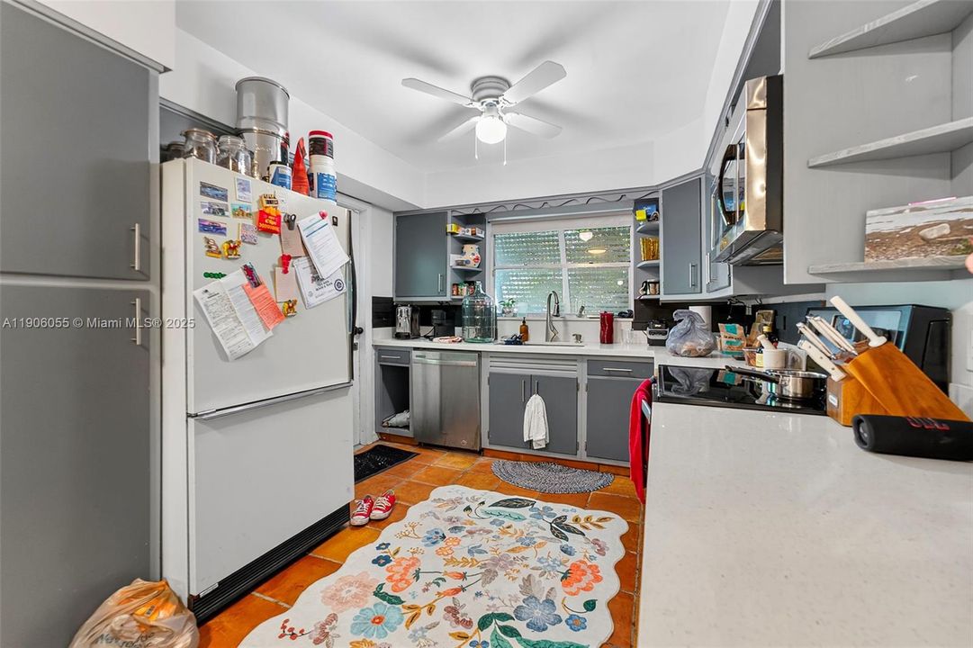 待售: $775,000 (0 贝兹, 0 浴室, 1896 平方英尺)