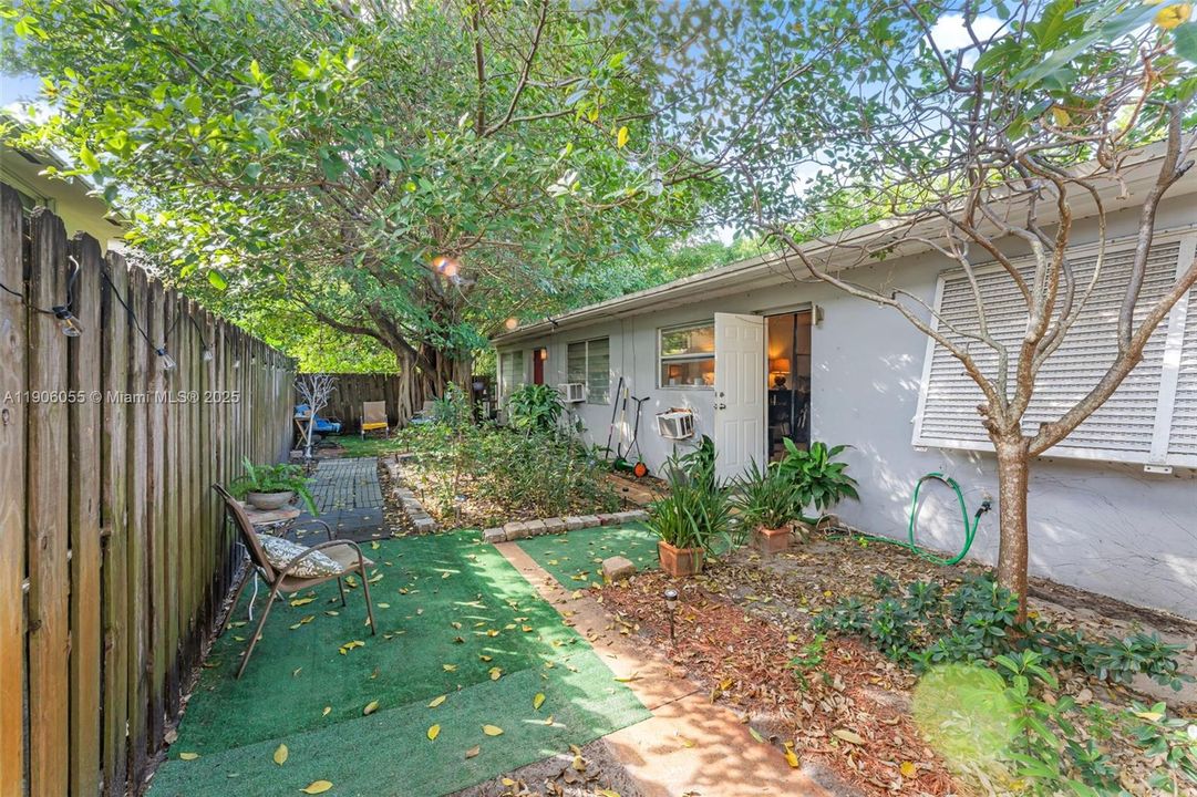 待售: $775,000 (0 贝兹, 0 浴室, 1896 平方英尺)