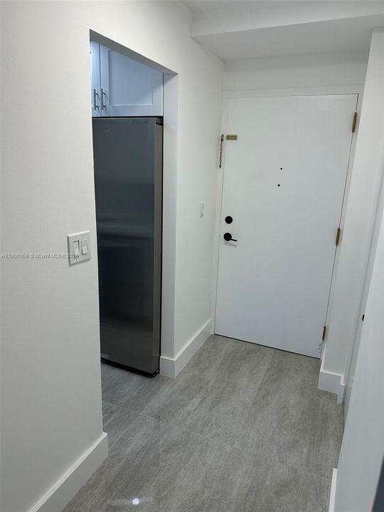 Active With Contract: $1,800 (1 beds, 1 baths, 600 Square Feet)