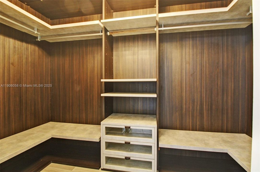 待售: $1,375,000 (3 贝兹, 3 浴室, 1450 平方英尺)