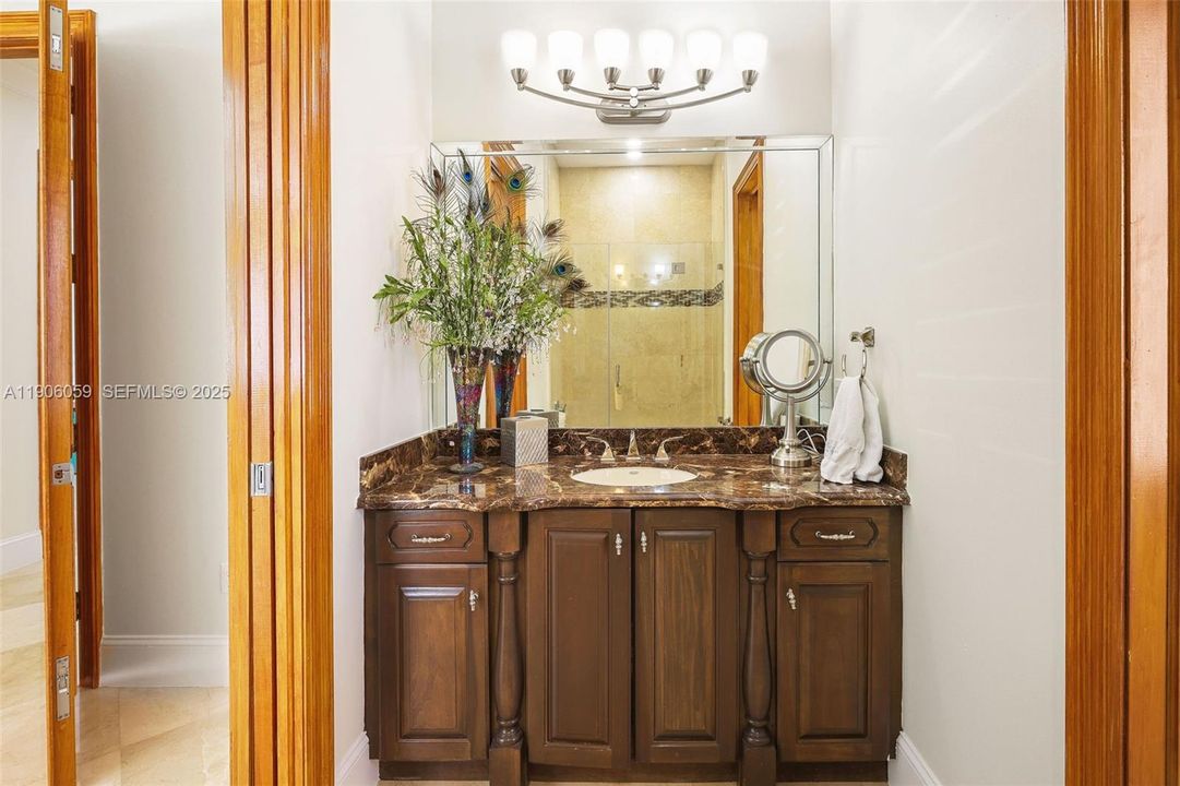 For Sale: $3,150,000 (5 beds, 4 baths, 5387 Square Feet)