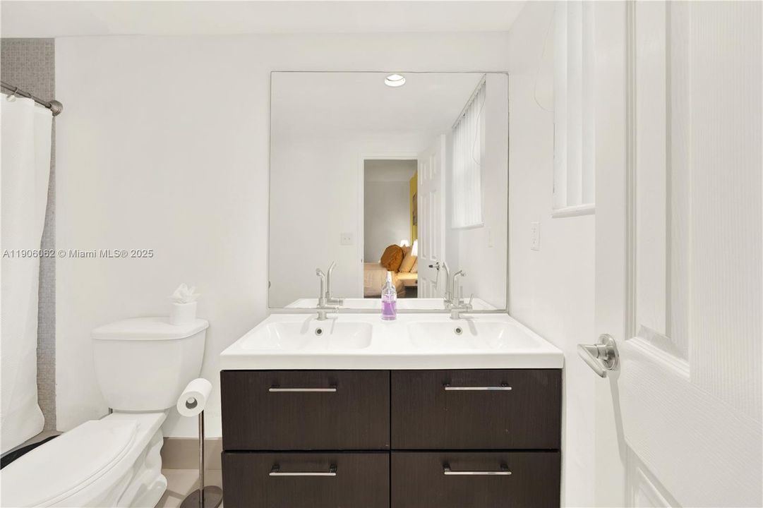 待售: $529,000 (2 贝兹, 2 浴室, 1176 平方英尺)