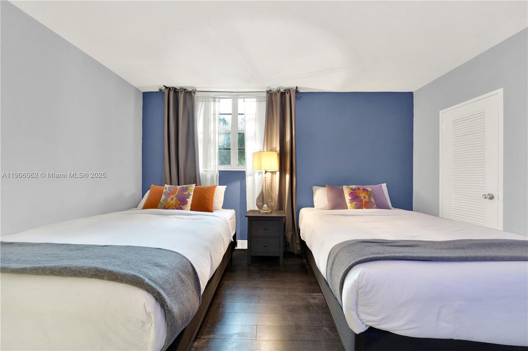 待售: $529,000 (2 贝兹, 2 浴室, 1176 平方英尺)