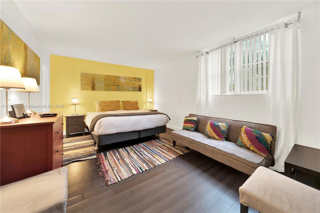 待售: $529,000 (2 贝兹, 2 浴室, 1176 平方英尺)