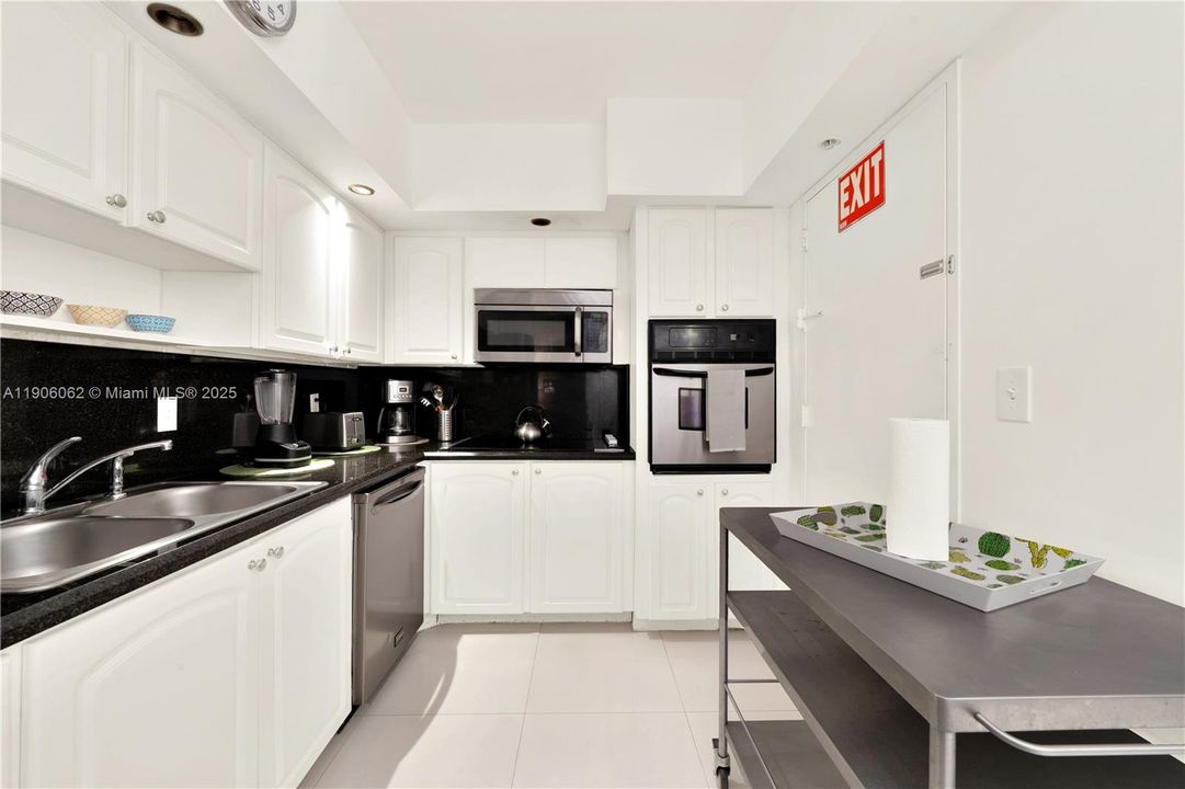 待售: $529,000 (2 贝兹, 2 浴室, 1176 平方英尺)