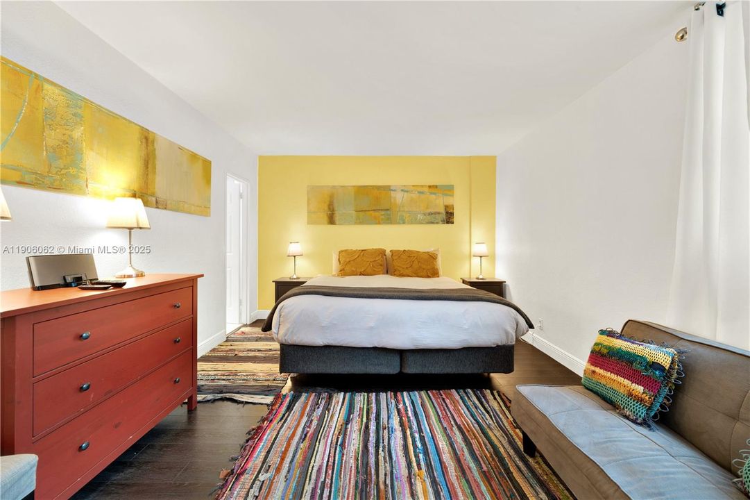 待售: $529,000 (2 贝兹, 2 浴室, 1176 平方英尺)