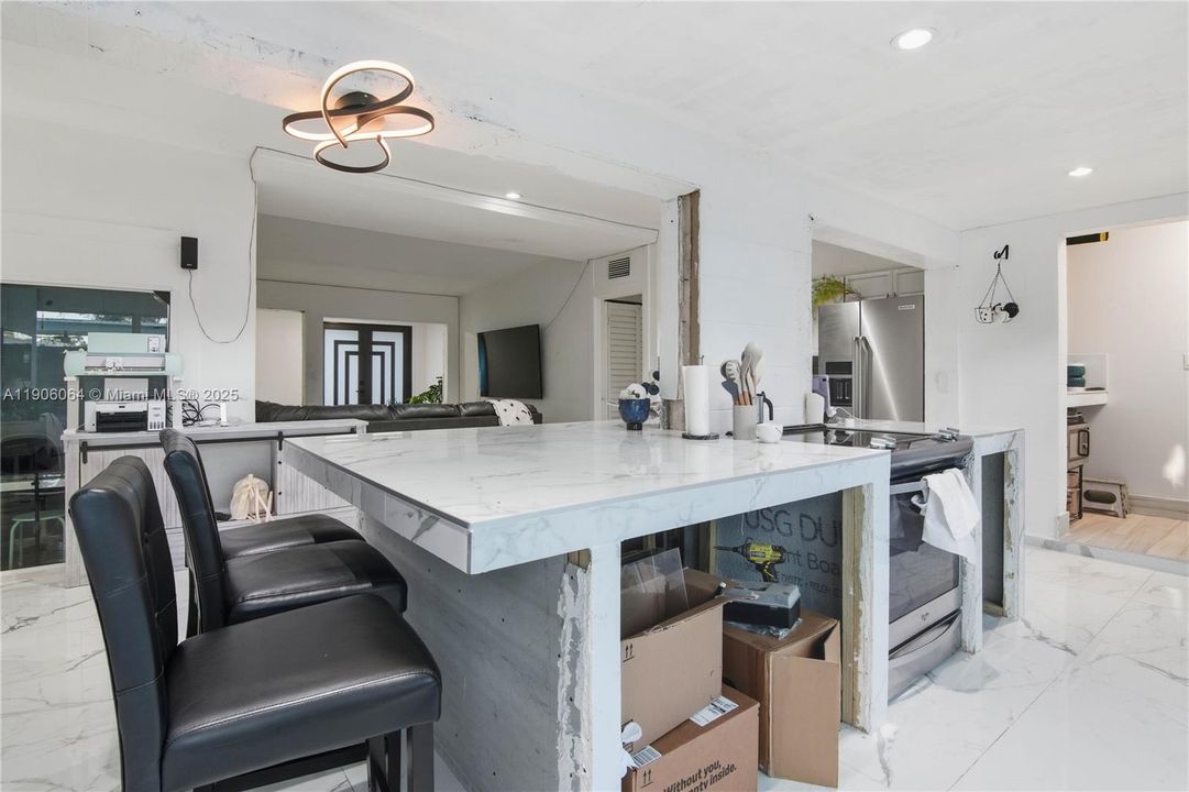 For Sale: $476,900 (5 beds, 3 baths, 2018 Square Feet)