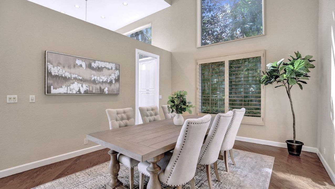 Formal Dining