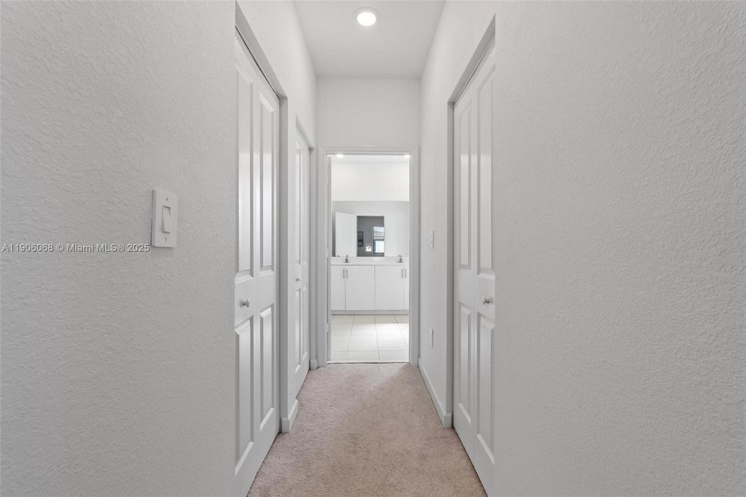 For Sale: $699,000 (5 beds, 3 baths, 2640 Square Feet)