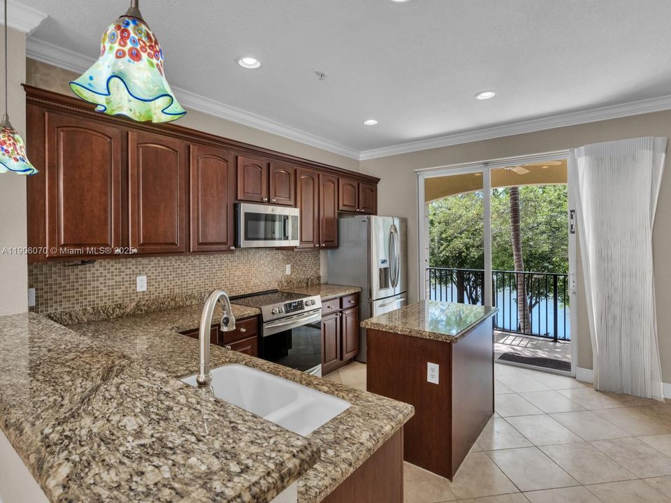 待售: $499,000 (3 贝兹, 2 浴室, 1739 平方英尺)