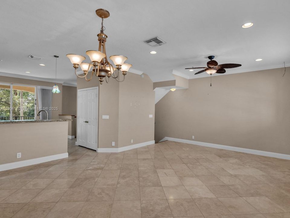 待售: $499,000 (3 贝兹, 2 浴室, 1739 平方英尺)