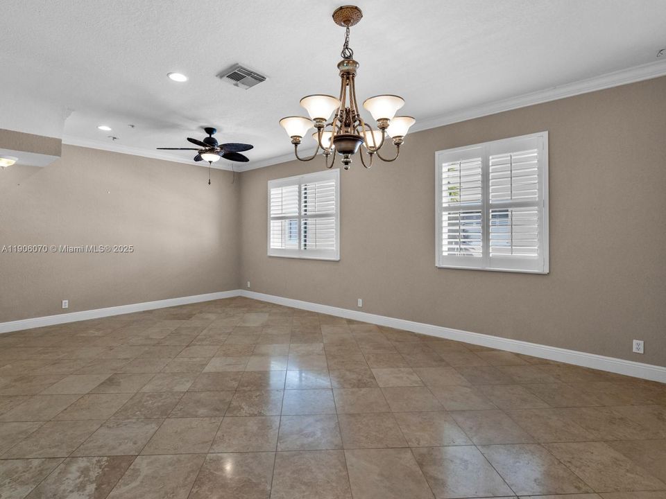 待售: $499,000 (3 贝兹, 2 浴室, 1739 平方英尺)