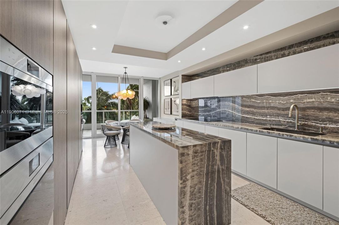 For Sale: $4,250,000 (3 beds, 3 baths, 3320 Square Feet)