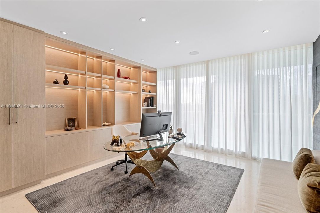 For Sale: $4,250,000 (3 beds, 3 baths, 3320 Square Feet)