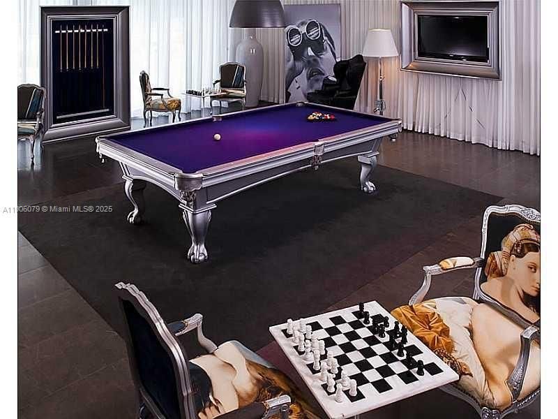 For Rent: $3,850 (1 beds, 1 baths, 984 Square Feet)