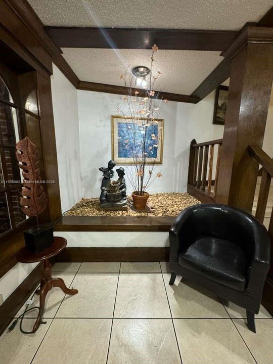 For Sale: $125,000 (1 beds, 1 baths, 800 Square Feet)