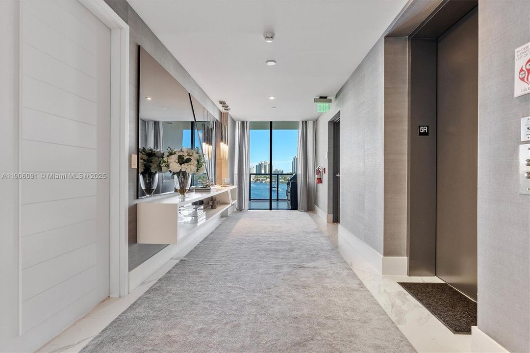 Private elevator foyer